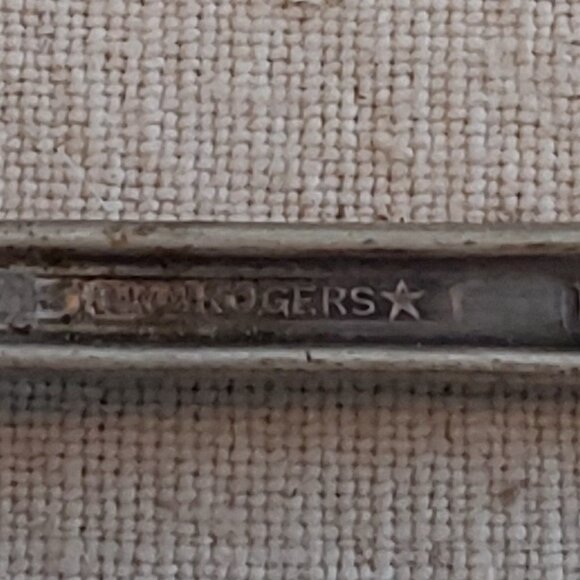 Vintage WM Rogers Silver serving spoon - Picture 3 of 3